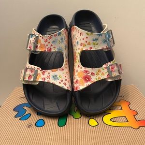 Birki’s Floral Slide